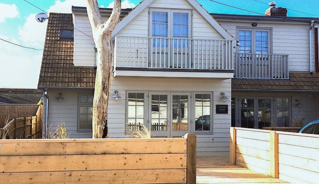 Camber Beach House - Five Bedroom Villa, Sleeps 10