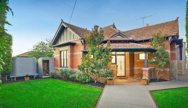 Camberwell Holiday Home With Pool