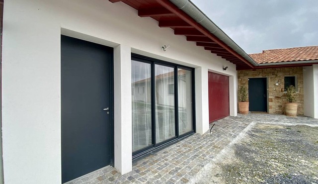 Cambo-les-Bains: Cozy T1 Bis with Garden and WiFi