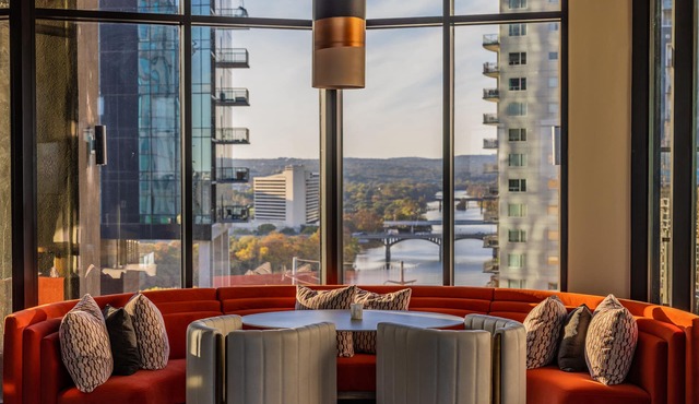 Cambria Hotel Austin Downtown
