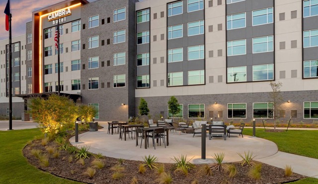 Cambria Hotel Fort Worth - Medical Center