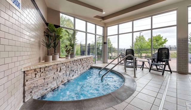 Cambria Hotel Minneapolis Maple Grove