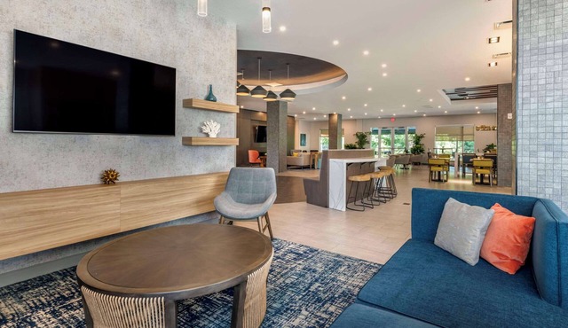 Cambria Hotel Orlando Airport