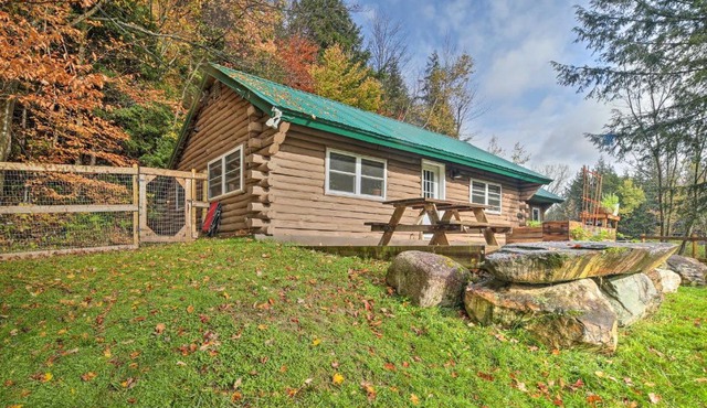 Cambridge Cabin < 2 Mi to Smugglers' Notch!