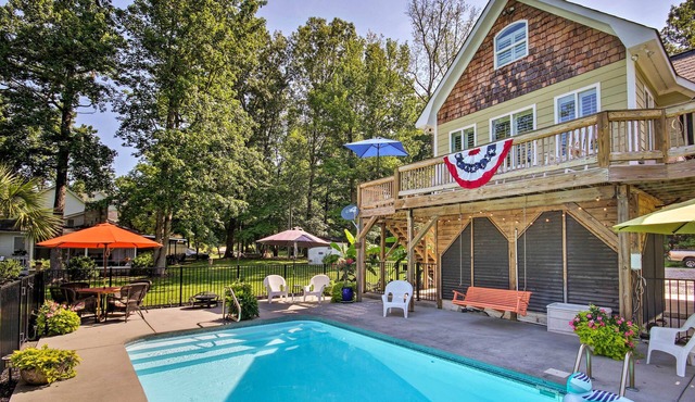 Camden Home on Lake Wateree w/Boat Dock!