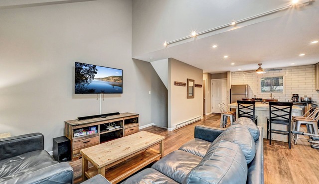 Camelback,Aquatopia/Camelbeach Waterparks,Pool,Tennis,Paintball,Jacuzzi,Zip-Line