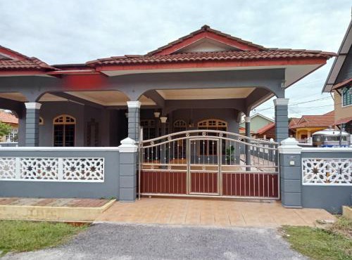 Camelia Homestay Bungalow - Mawar House Near Airport and Gong Badak Stadium