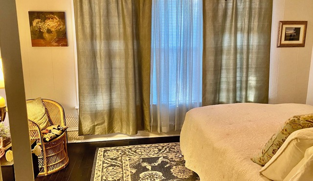 Camellia Cottage Charming 2-bedroom house in Fairhope convenient to everything