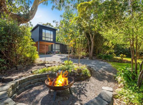 Camellia Grove Retreat