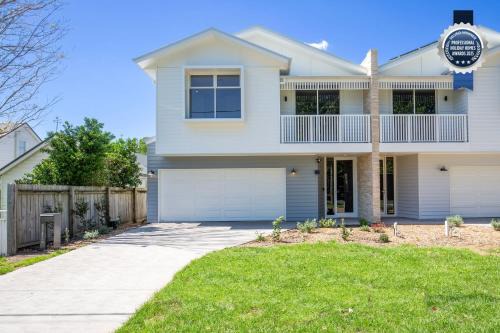 Camellia - Pet Friendly - 3 Min Walk to Centre of Berry