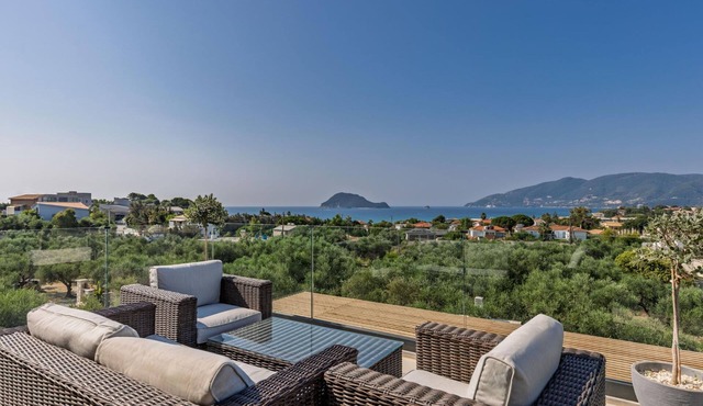 Cameo 1 Luxury Villa with Pool