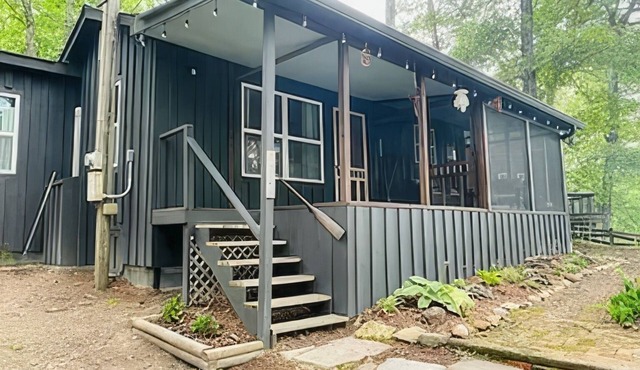 Cameron's Cottage at The Lake