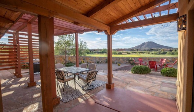 Camino Blanco · Large Newly Renovated Home with Beautiful Views