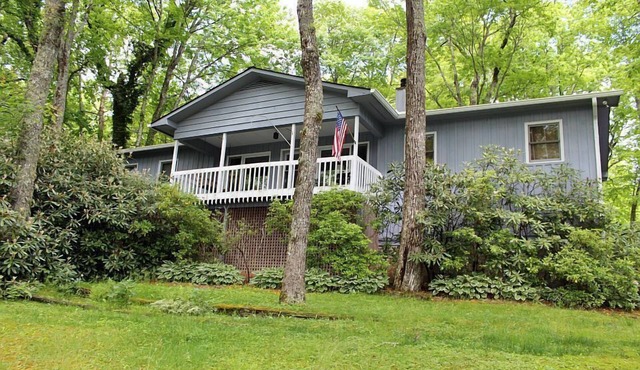 Camp Bear Pen 3BR/2 baths - near town.