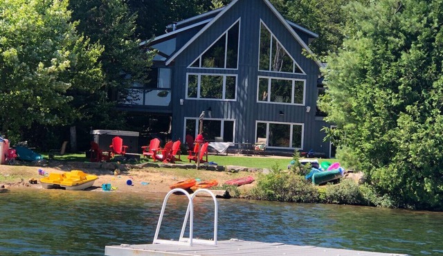 Camp David Beautiful five bedrooms Private beach