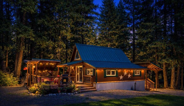 Camp David | Hot Tub | ROKU | Couples | Deck