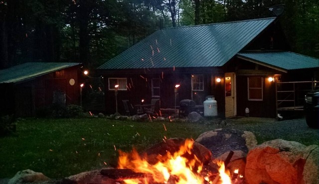 Camp Dennis - Cozy Cabin