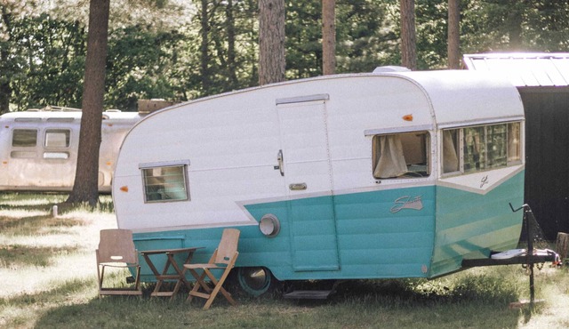Camp Elsewhere Vintage Shastas