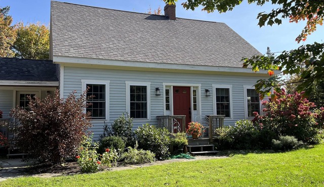 Camp Field House- 3 Bedroom, private, family friendly, close to Blue Hill