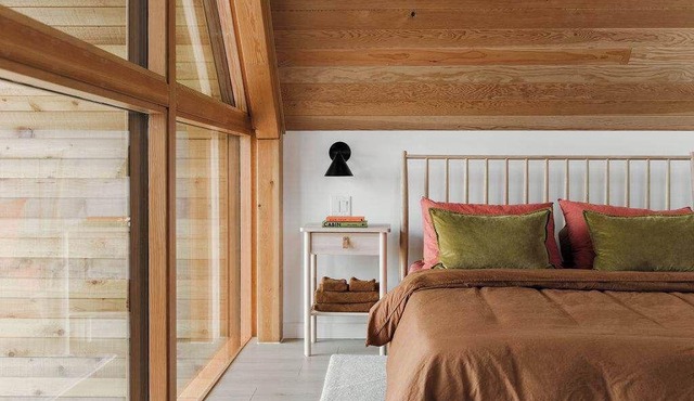 Camp Haliburton - Waterfront A-Frame w Sauna