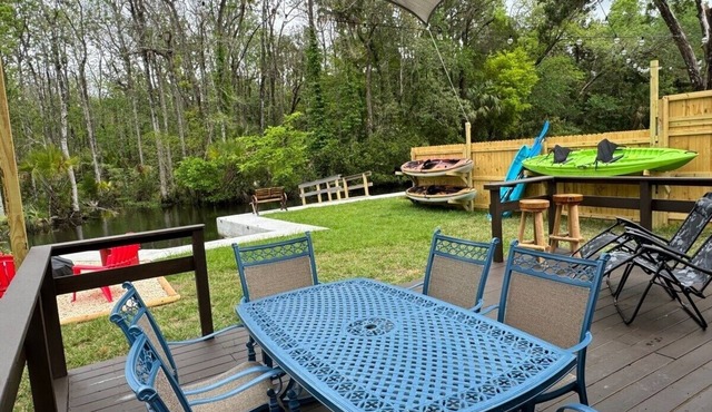 Camp Manatee-waterfront, pet-friendly, kayaks, boatslip,fire pit, fishing poles