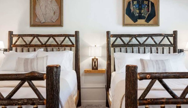 Camp Nelson Lodge Room 9