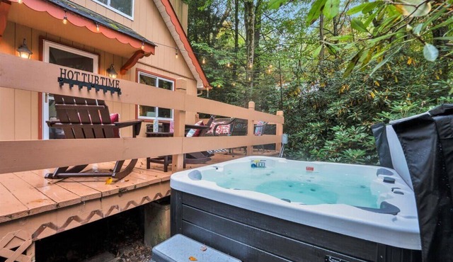 Camp Rock in the Poconos | Hot Tub & Firepit