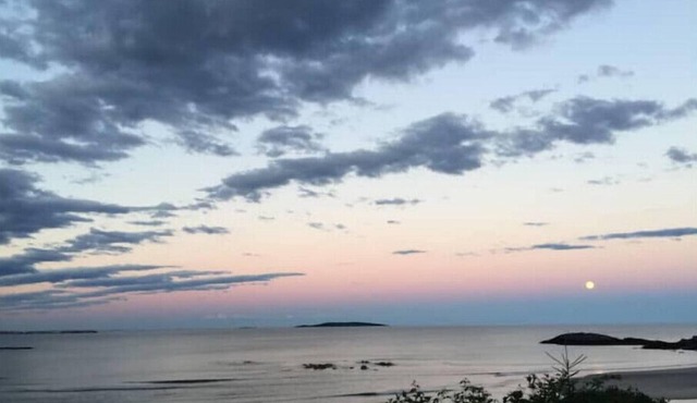 Camp Sabino-Historic Beachfront Summer House