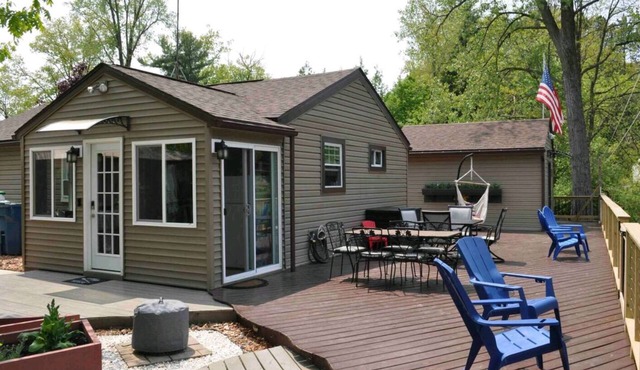 Camp Serenity - Quaint Cottage on Sandy Pond Inlet