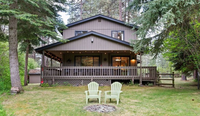 Camp Sherman Riverfront Getaway
