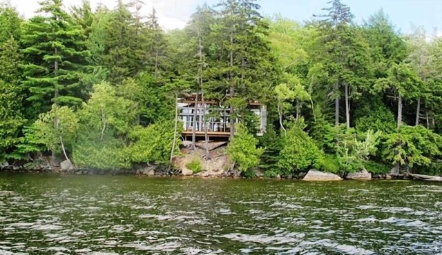 Camp Shulman - elegant new cottage on Long Pond