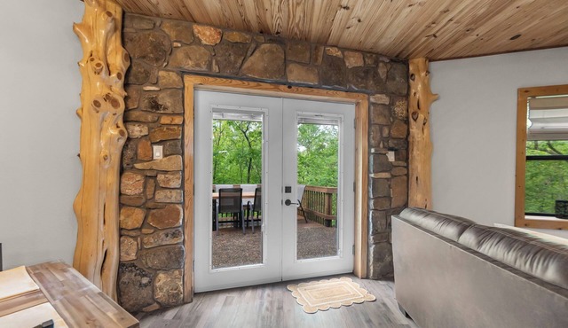 Camp Stonebass-Lake House-Hottub