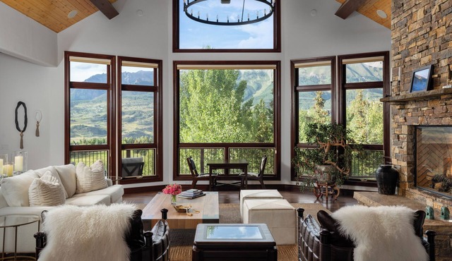 Camp Telluride, Golf course, views, hot tub, gym!