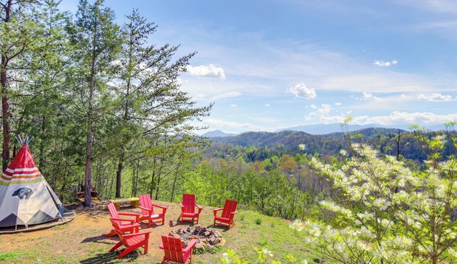 Camp Themed Sevierville Cabin w/Hot Tub + Teepee!