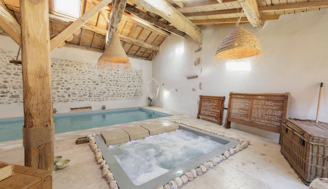 Campagne Médicis - Renovated stone building with swimming pool, jacuzzi and sauna