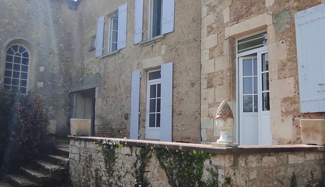 CAMPAIGN Rural gite, large house to welcome friends or family.