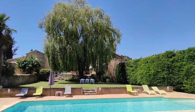 Campaign Mélan seventeenth family farmhouse, charm and comfort in the vineyards