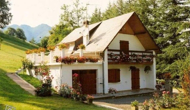 Campan - Chalet 4/5 Sleeps to Rent by the Week
