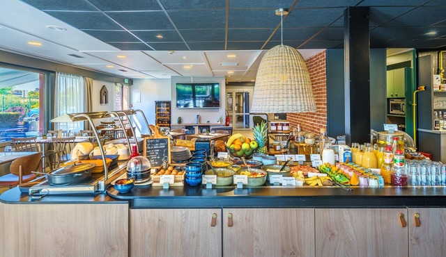 Campanile NATURE - Dijon Est Saint-Apollinaire