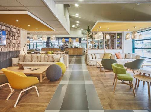 Campanile Poitiers - Site du Futuroscope