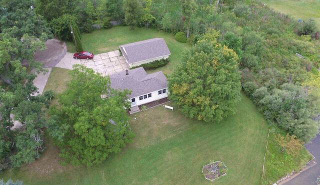 Campau Sunshine Cottage Half Suite | 2 Fish 3BR