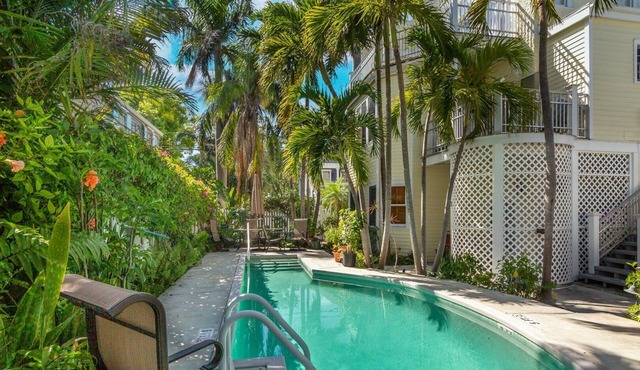 Campbell Cottage - Condo in the Heart of Downtown Key West!