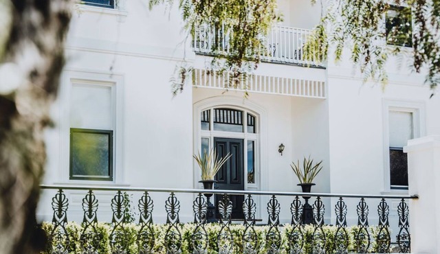 Campbell House 1882 - Group Holiday Destination, Campbell House 1882 - Group Holiday Destination