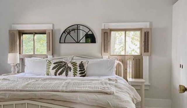 Campbell Street Cottage