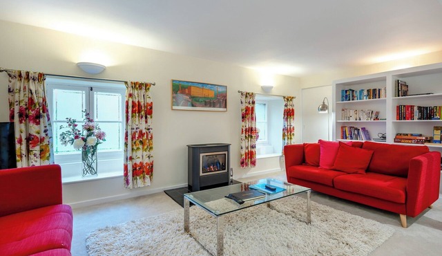 Campbells Close Apartment