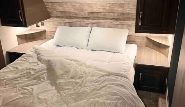 Camper/RV in beautiful Savannah Ga