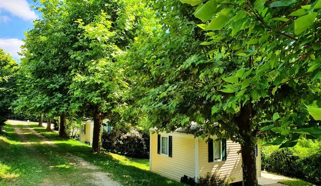 CAMPING THE BASTIDE * - Mobile Home 2 bedrooms 4 beds with sanitary facilities - 23 to 29 m2 4 people