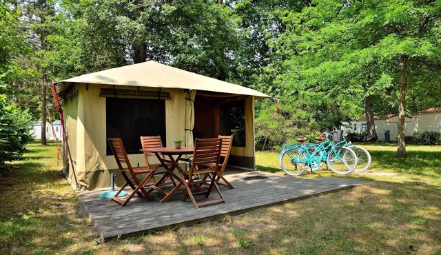 Camping Étang de la Vallée* - Nature Lodge 3 rooms 4 people Without sanitary facilities