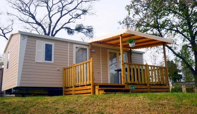 Camping 3 étoiles - ef00gh