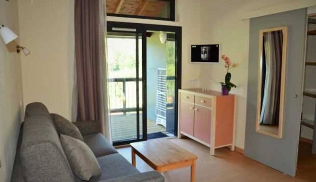 Camping 3 étoiles - Piscine - eeegge